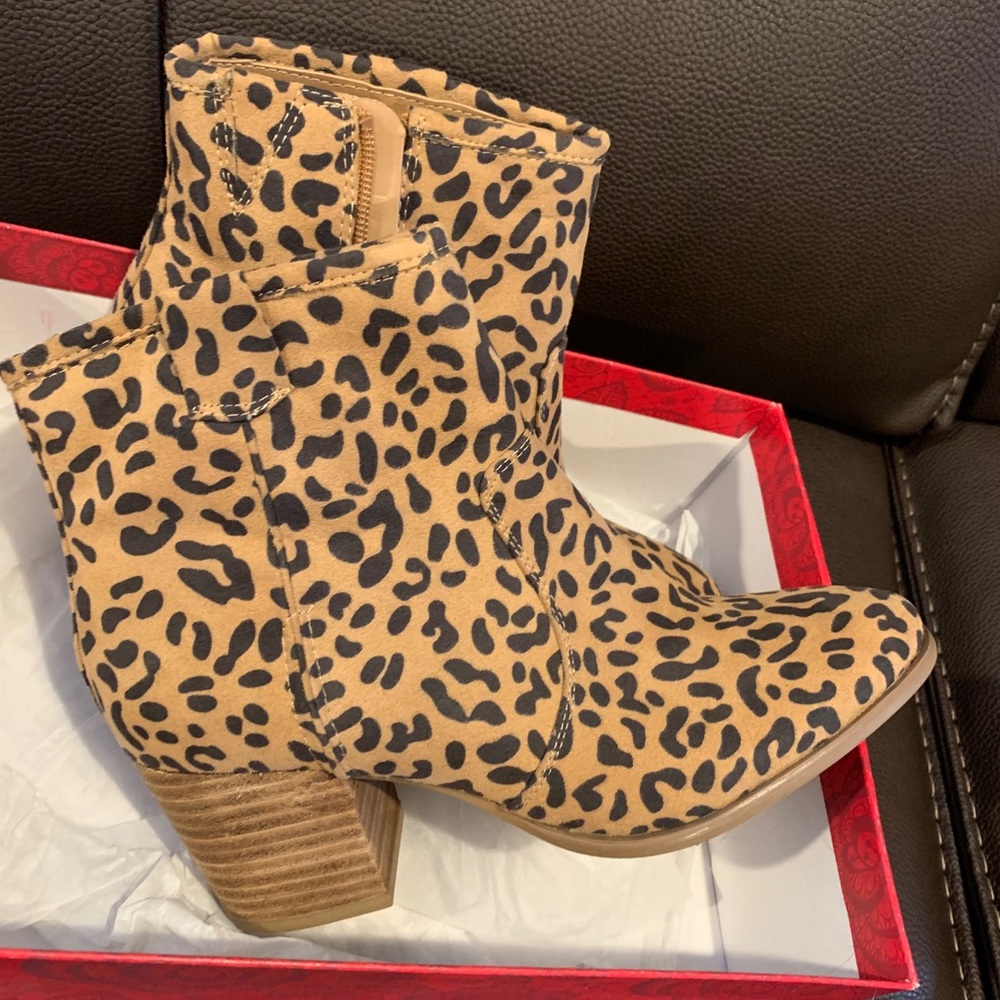 Carlos Santana Leopard Booties
